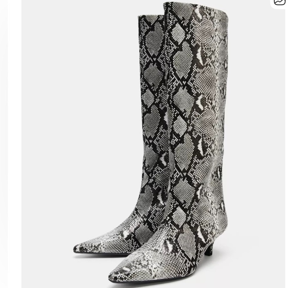 NWT Zara snakeskin boots